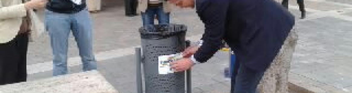 Pegada de Carteles y pegatinas informativas 1
